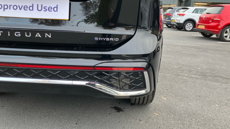 Volkswagen Tiguan 1.5 TSI eHybrid R-Line 5dr DSG Estate